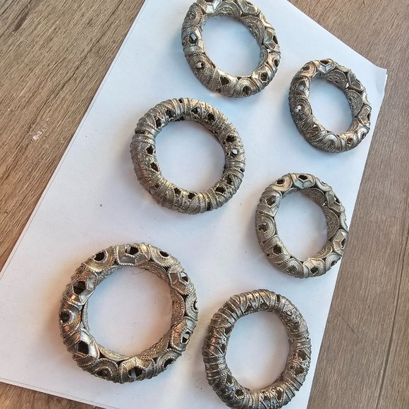 Silvertone loop napkin holders set of 6 - Picture 3 of 4